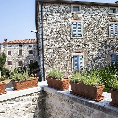 Casa Vecia
